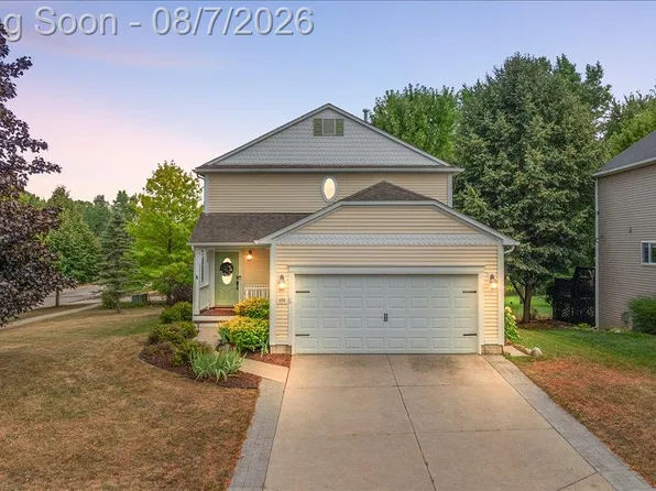 920 E Caroline St, Fenton, MI 48430