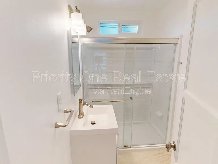 4243 Hamilton St — Photo 6