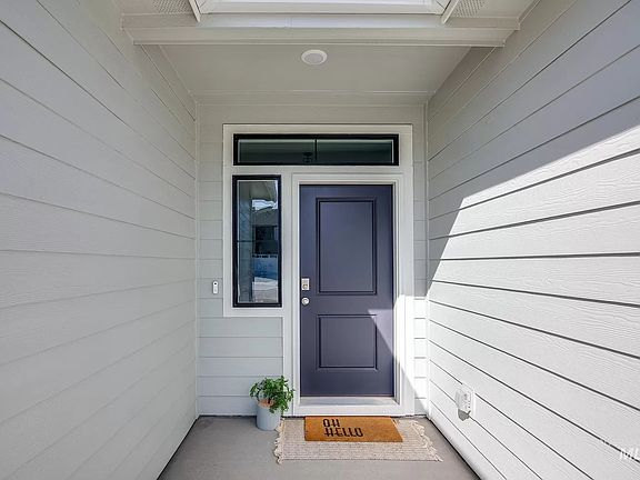 5th image of 8888 W Eminence Dr