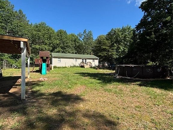 3rd image of 1742 Eastham Rd