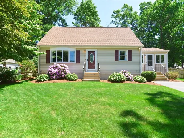 53 Broad St, Billerica, MA 01821