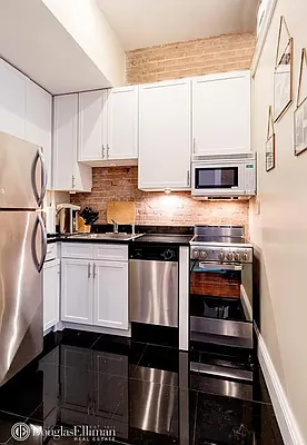 Rented by Douglas Elliman | media 37