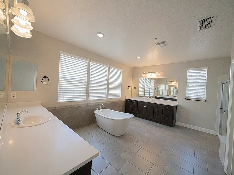 1501 Peony Ln — Photo 31