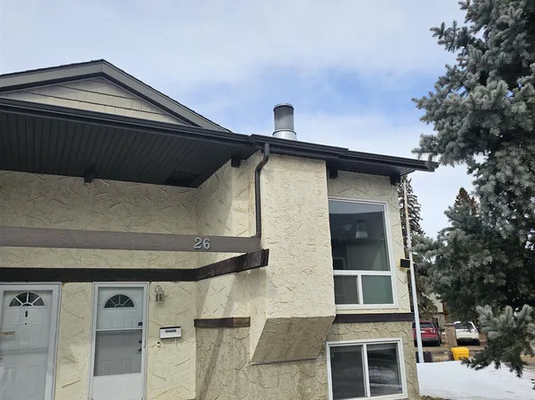 26 Northwoods Vlg NW, Edmonton, AB T5X 1T2