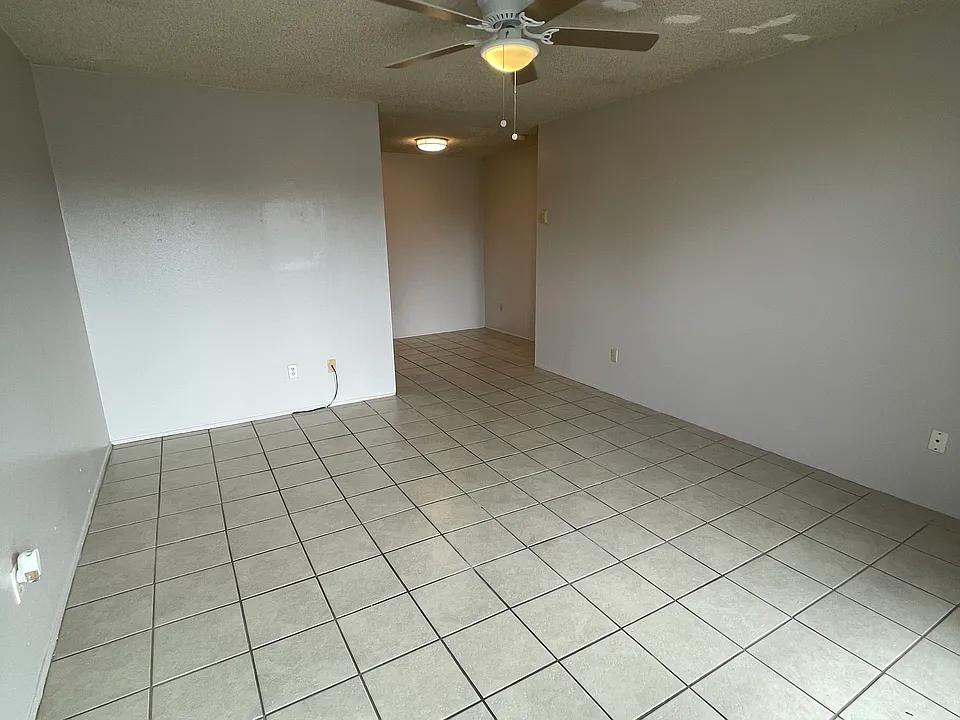 2004 D Ave #11