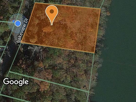 3rd image of Lakeview Dr