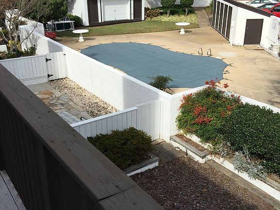 3rd image of 215 Linkhorn Dr