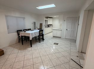 1517 E 52nd St #2, Los Angeles, CA 90011