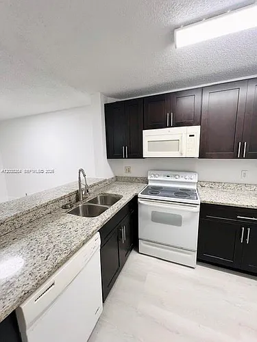 10773 Cleary Blvd Photo 1