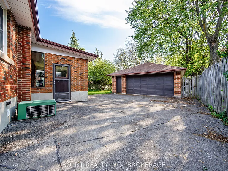 127 Louth St #1 — Photo 24