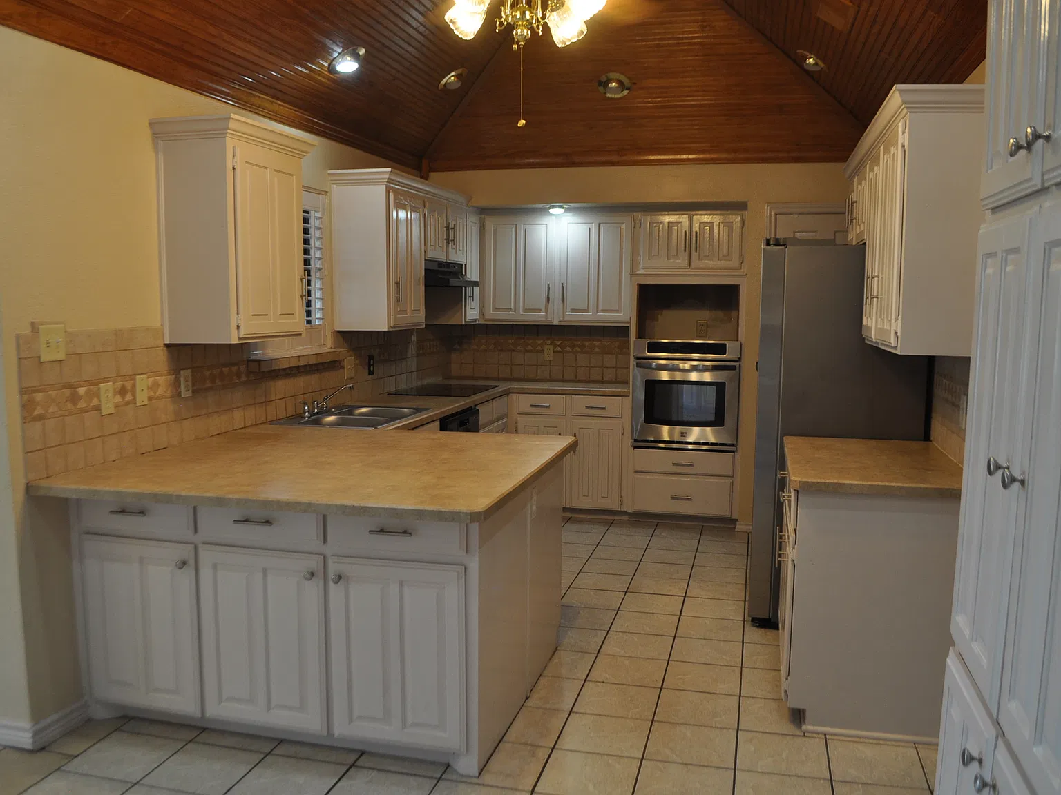 4 bed, 2956 sqft, $3,000 — Photo 3