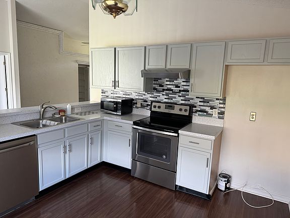 5th image of 3407 Cypress Point Cir