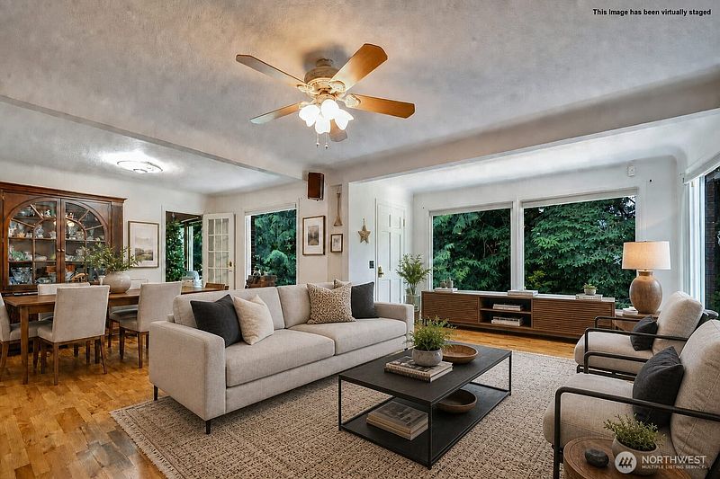 5th image of 2407 Larch Way