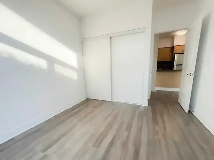 2240 Lake Shore Blvd W #309 — Photo 2