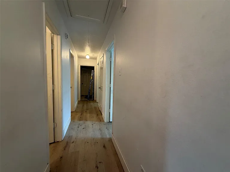 5915 Shining Leaf Ct — Photo 32
