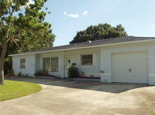 1760 Devonshire Dr N, Saint Petersburg, FL 33710