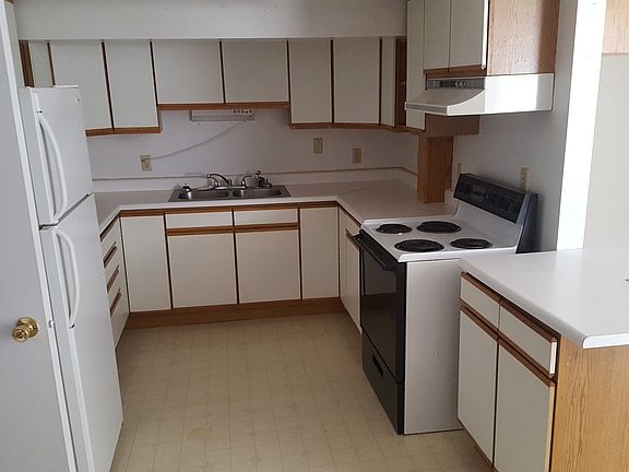 2nd image of 309 N 9th St APT 12