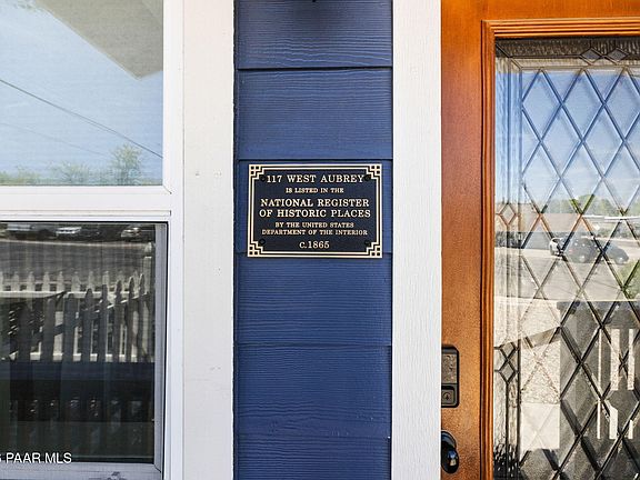 5th image of 117 W Aubrey St