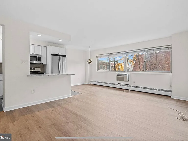 2101 Chestnut St #416 — Photo 11