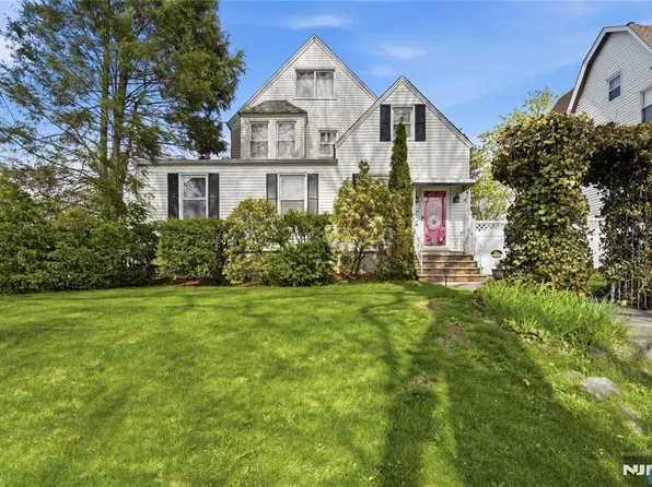 3 Stuyvesant Ave, Kearny, NJ 07032