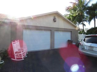 2571 Wabash Dr, Palm Beach Gardens, FL 33410