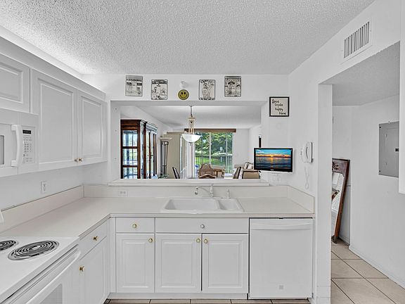 5th image of 7763 Southampton Terrace #214