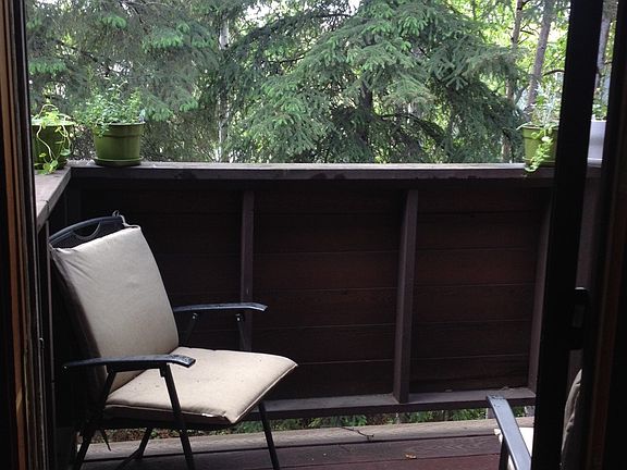 5th image of 227 Woodridge St