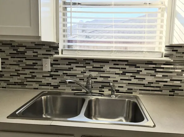 2006 Minnie Dr, Arlington, TX 76012