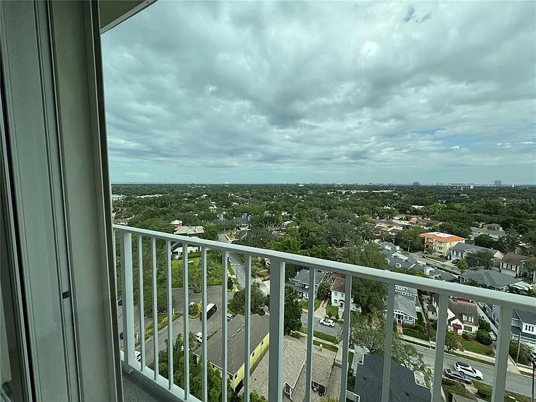 2611 Bayshore Blvd #1805 — Photo 43