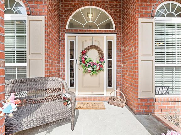 3rd image of 3 Rae June Pl