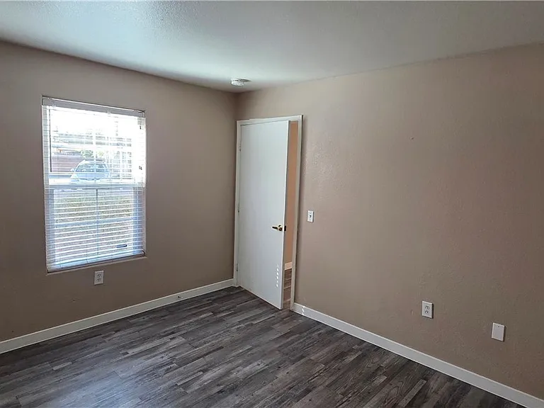 1830 N Pecos Rd #142 — Photo 5