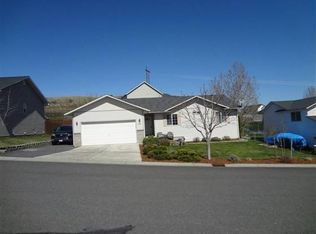 294 Quail Run Dr, Moscow, ID 83843
