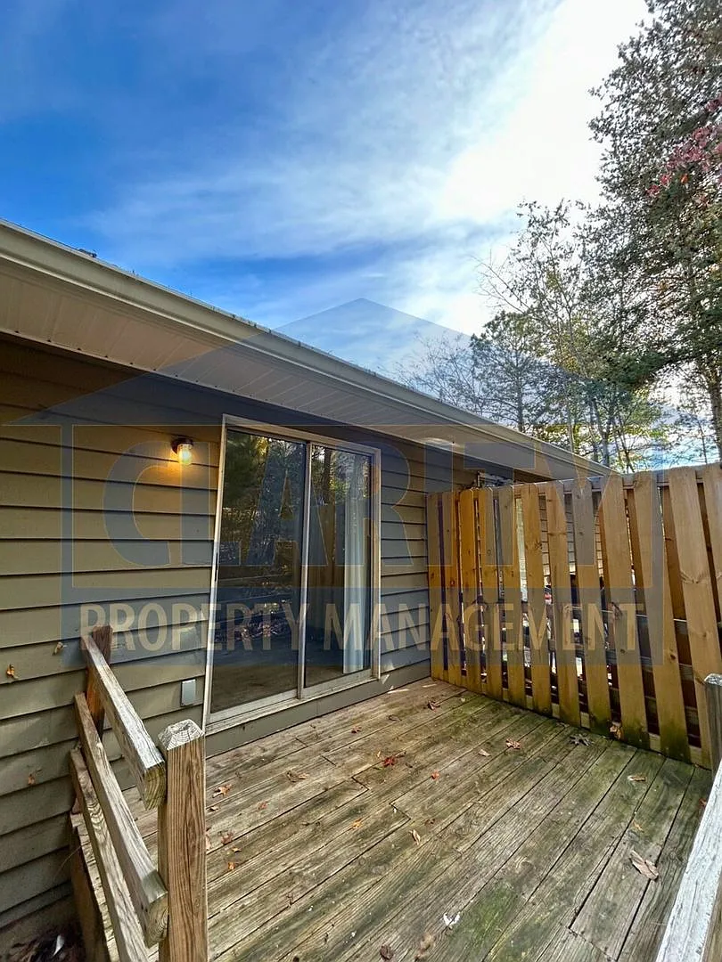 3001 Adkisson Dr — Photo 3