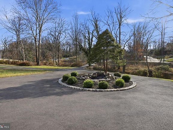5th image of 7332 Old Dominion Dr