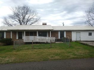 421 Clark Mountain Rd E, Bessemer, AL 35023