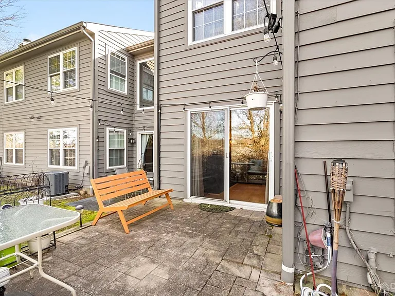 31D Chicopee Dr — Photo 27