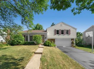122 Emerson Dr, Schaumburg, IL 60194
