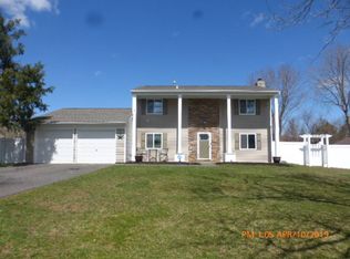 85 Sequoia Dr, Coram, NY 11727