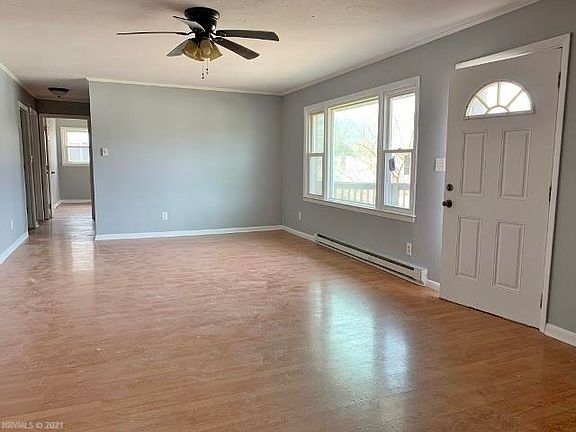 3rd image of 508 College St