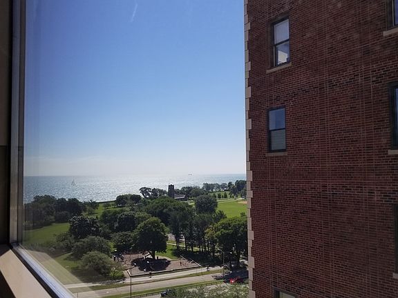 2nd image of 3950 N Lake Shore Dr APT 1430