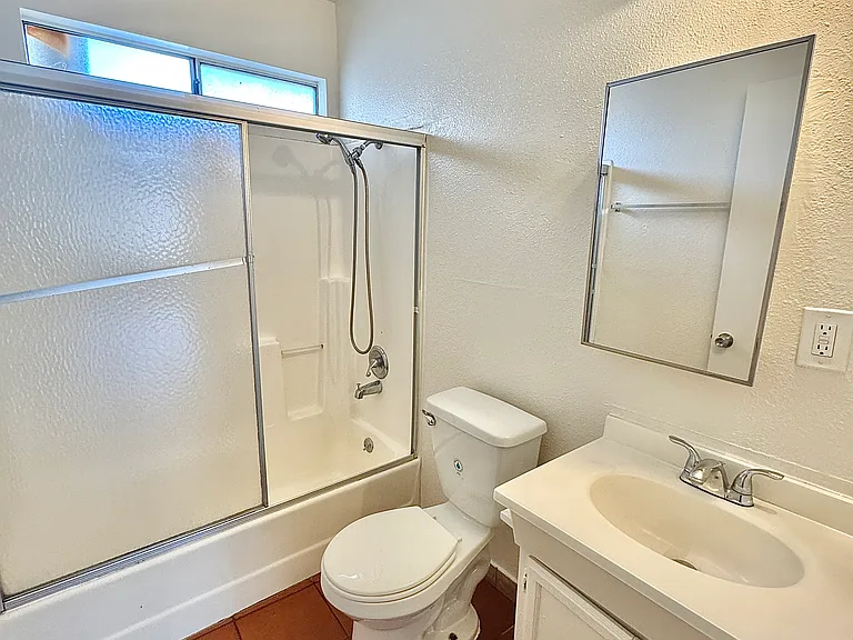 11957 Runnymede St #11957 — Photo 12