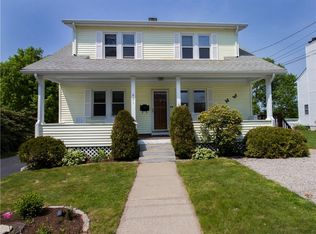 621 Maple Ave, Barrington, RI 02806