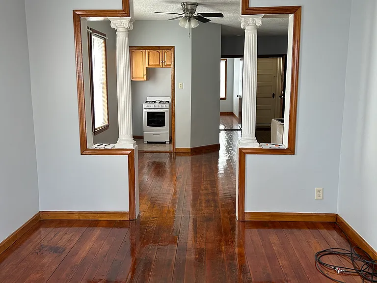 172 Hathaway St #1E — Photo 2