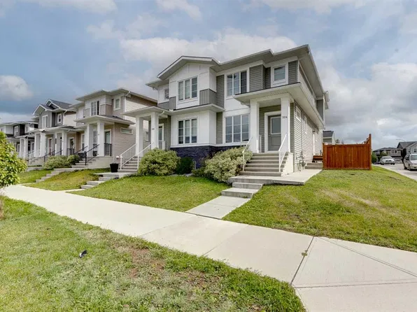 104 W Corner Meadows Gate NE, Calgary, AB T3N 1J8