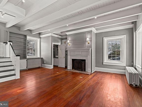 4th image of 209 N Bellevue Ave