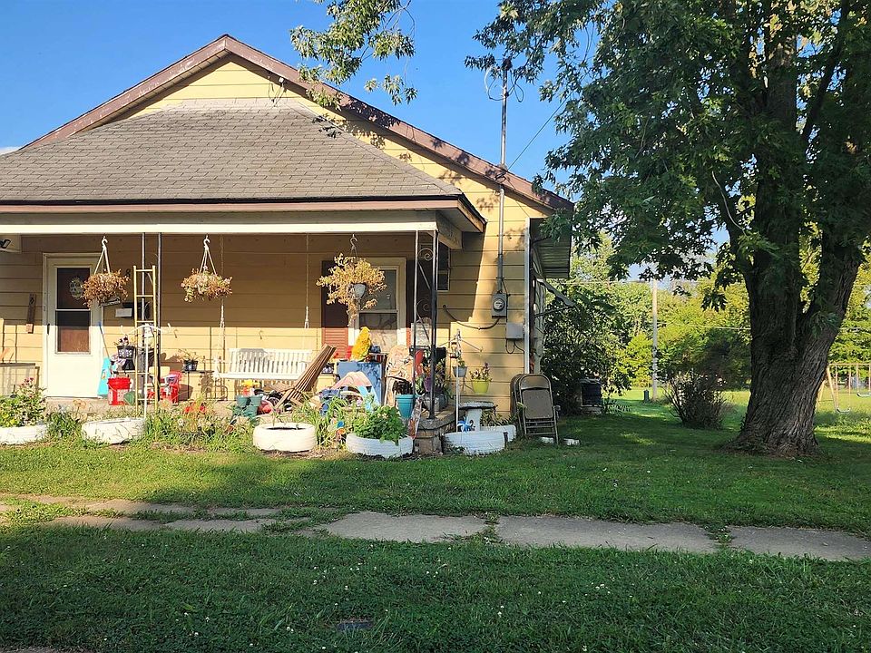 2nd image of 815 S Illinois St