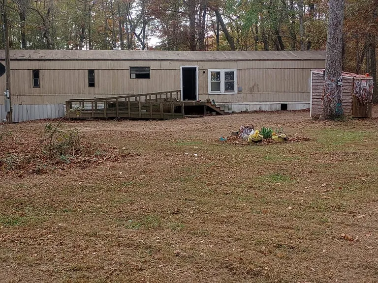 667 Lakewood Dr — Photo 1