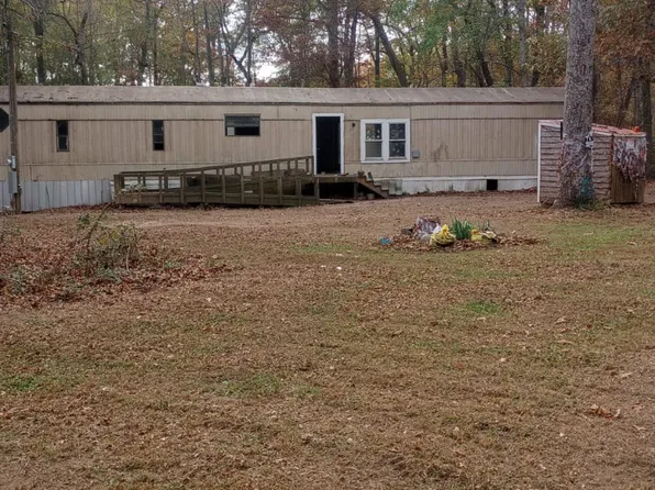 667 Lakewood Dr, Beechgrove, TN 37018