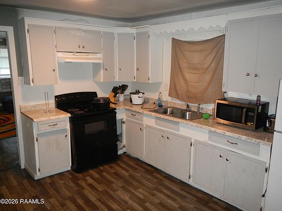 2nd image of 1718 W 9th St