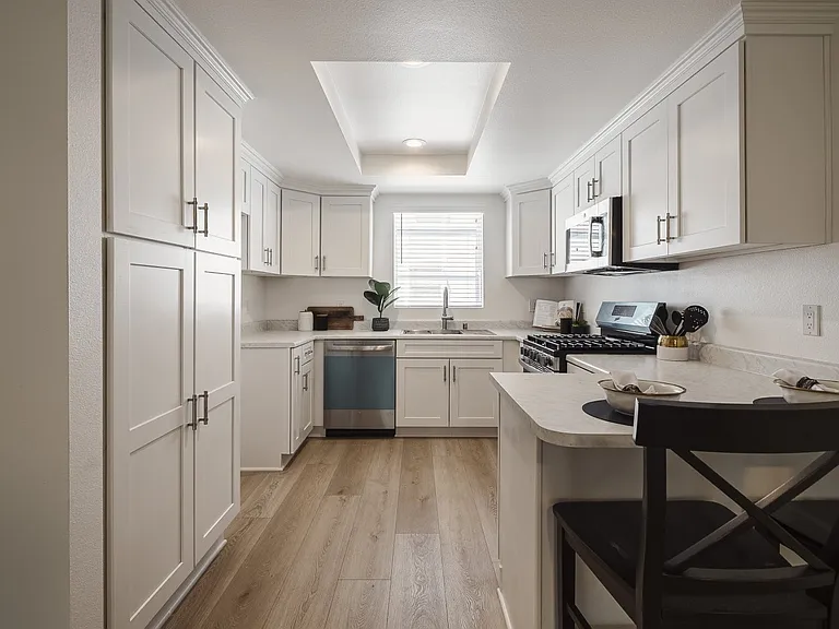 26941 Rainbow Glen Dr #751 — Photo 4